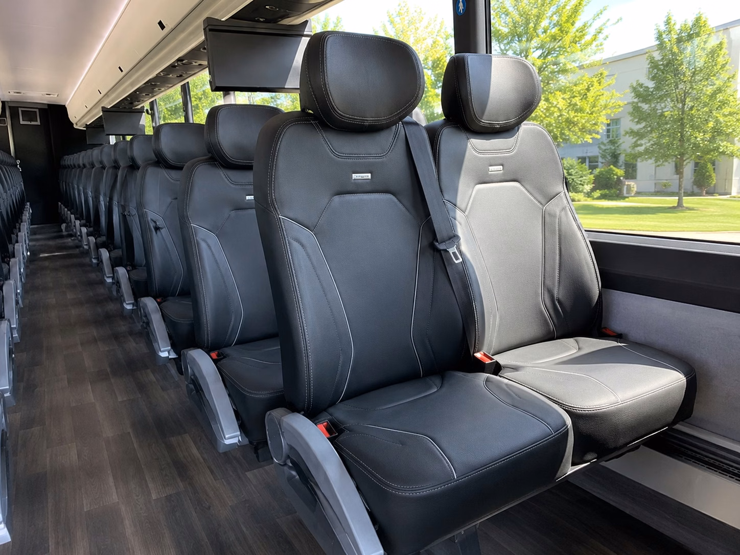 livermore charter bus hero 2