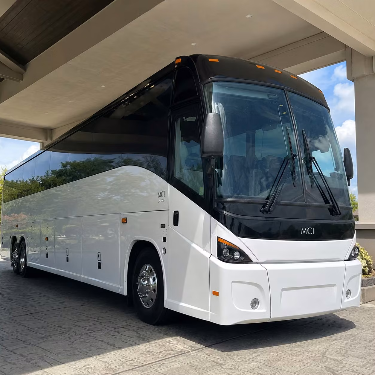 livermore charter bus hero 3